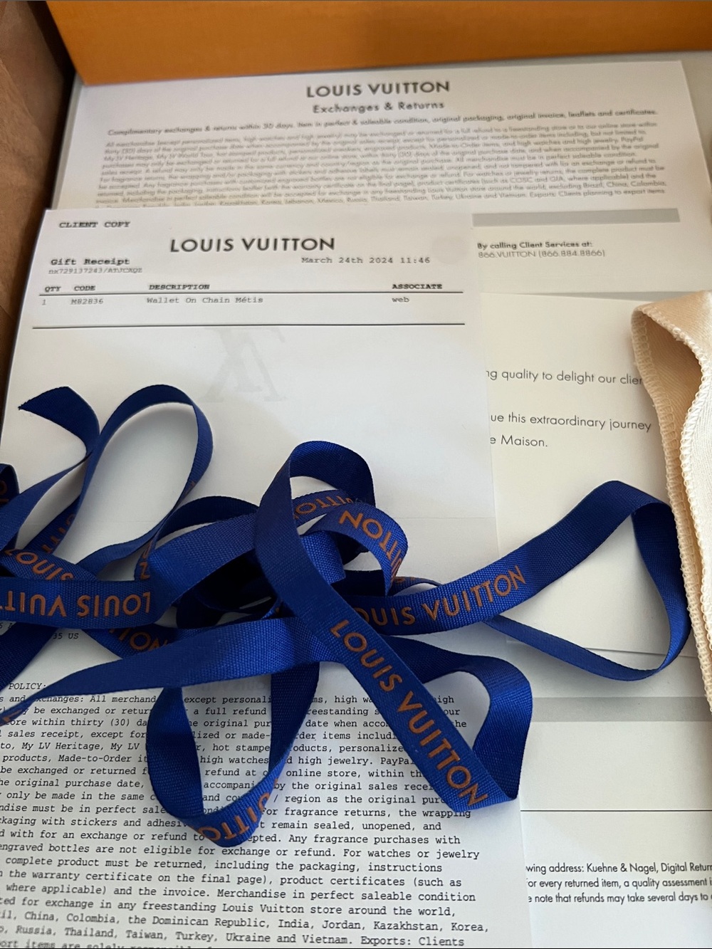 Louis Vuitton Genuine Wallet On Chain Métis in Crème - Picture 13 of 15